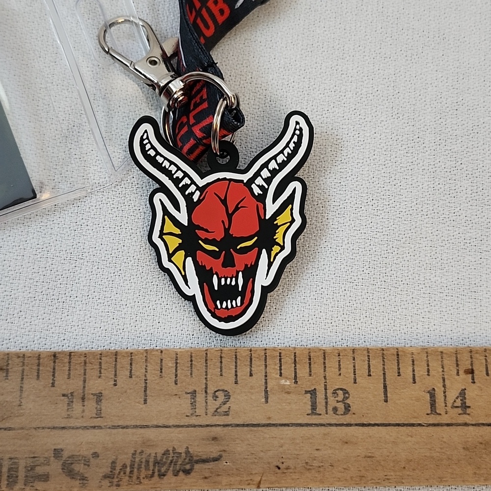 Stranger Things "Hellfire Club" Card Holder & Lanyard Set with Red Furry  Bag - Picture 16 of 16